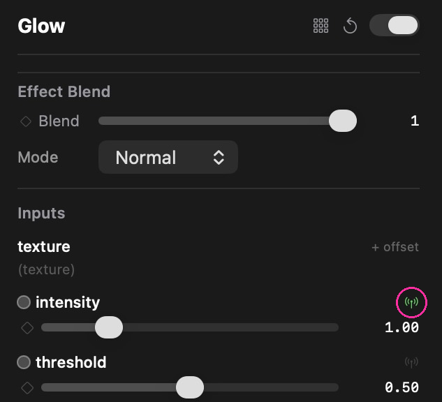 R3NE inspector for a Glow node with the antenna icon next to intensity turned on (green)